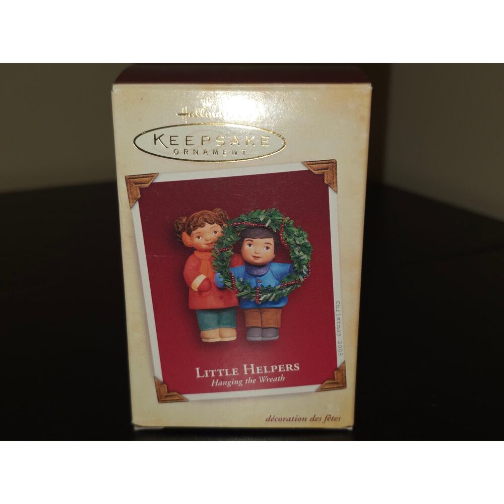 Hallmark Keepsake Christmas Ornament Little Helpers Hanging the Wreath 2005‎